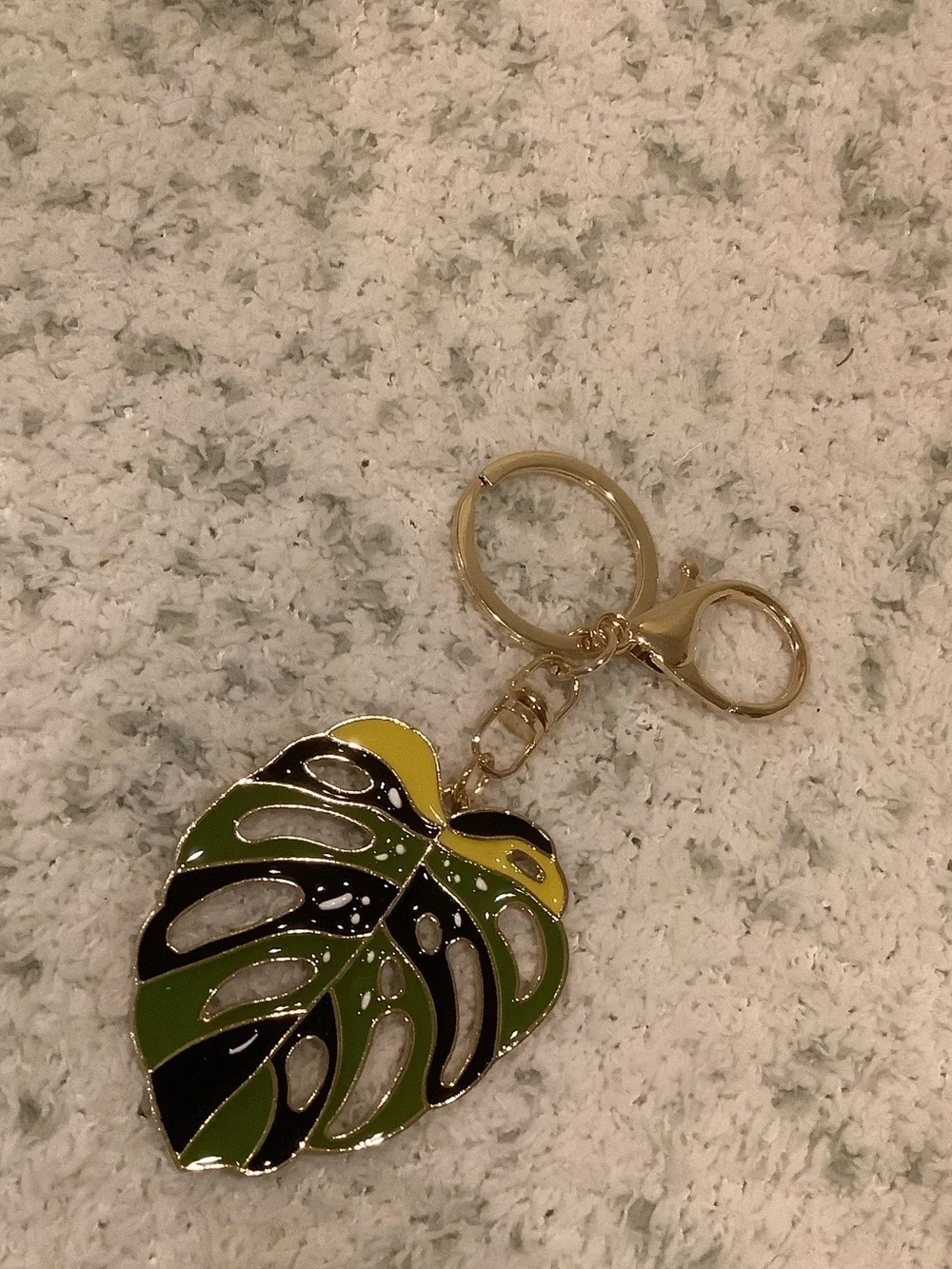 Tropical Monstera Philodendron Leaf Shaped Enamel Keychain Yellow & Green NWT